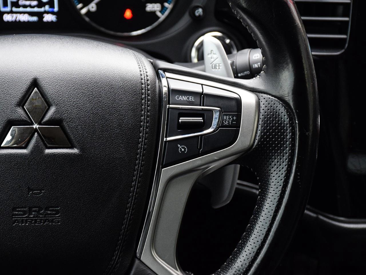 2021 Mitsubishi Outlander Plug-In Hybrid SE 4dr S-AWC Photo