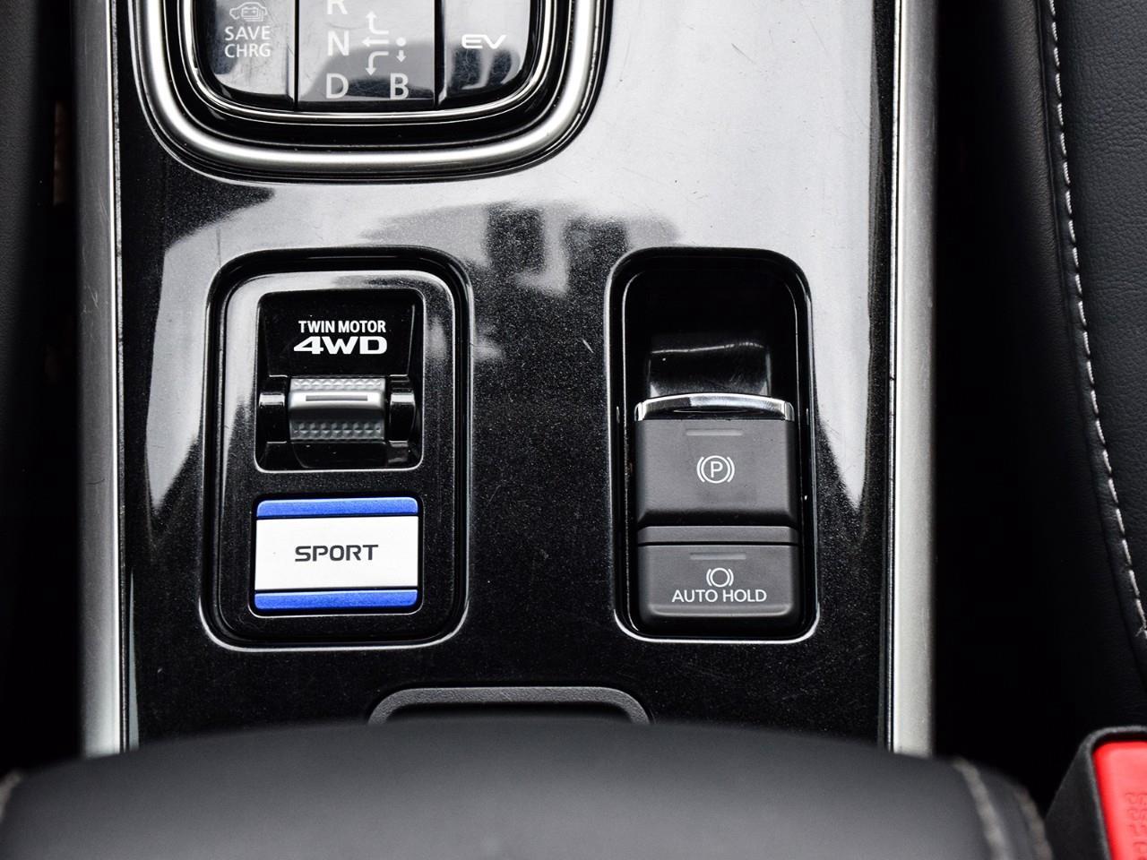 2021 Mitsubishi Outlander Plug-In Hybrid SE 4dr S-AWC Photo
