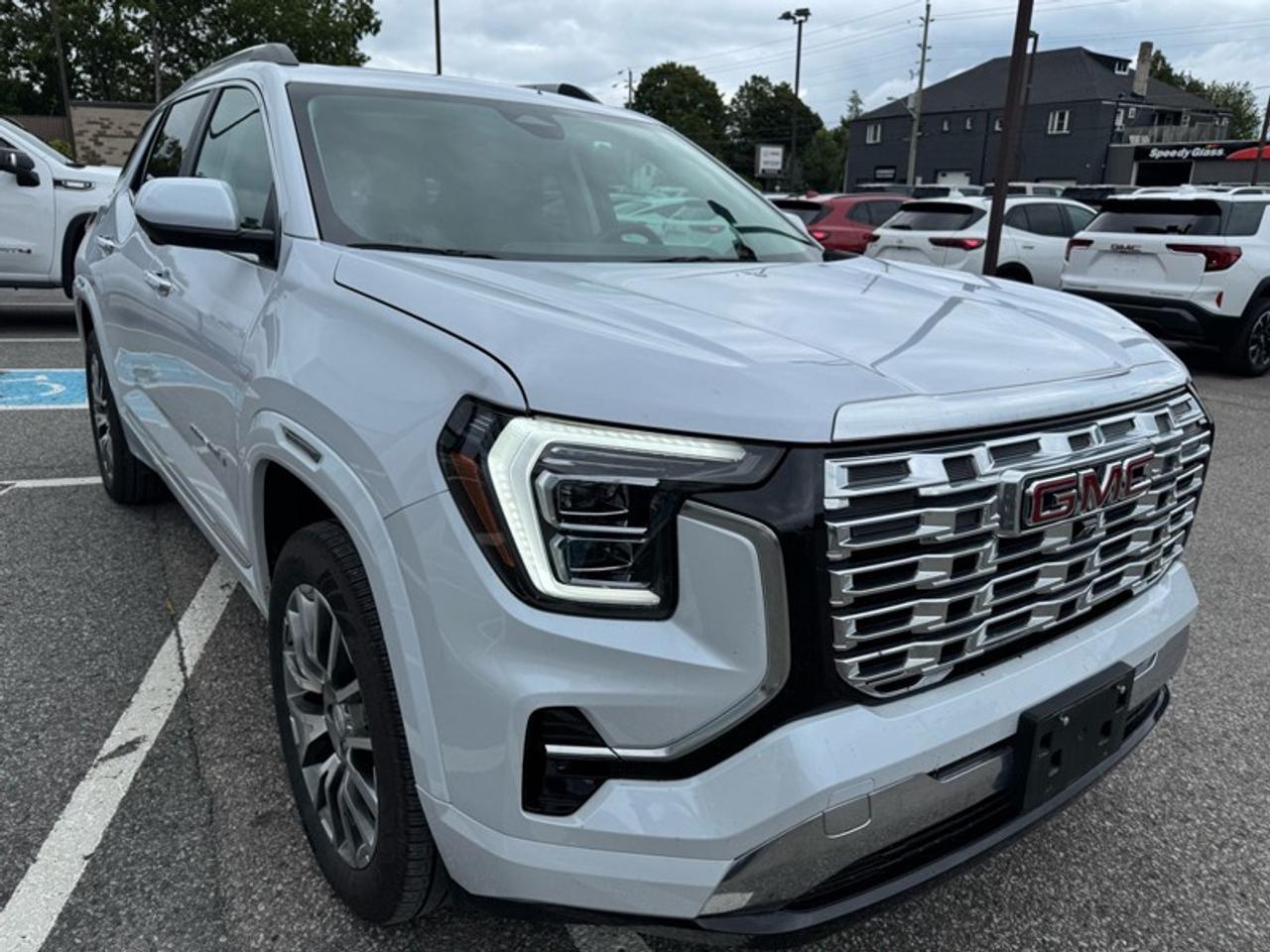 2026 GMC Terrain AWD Denali Photo4