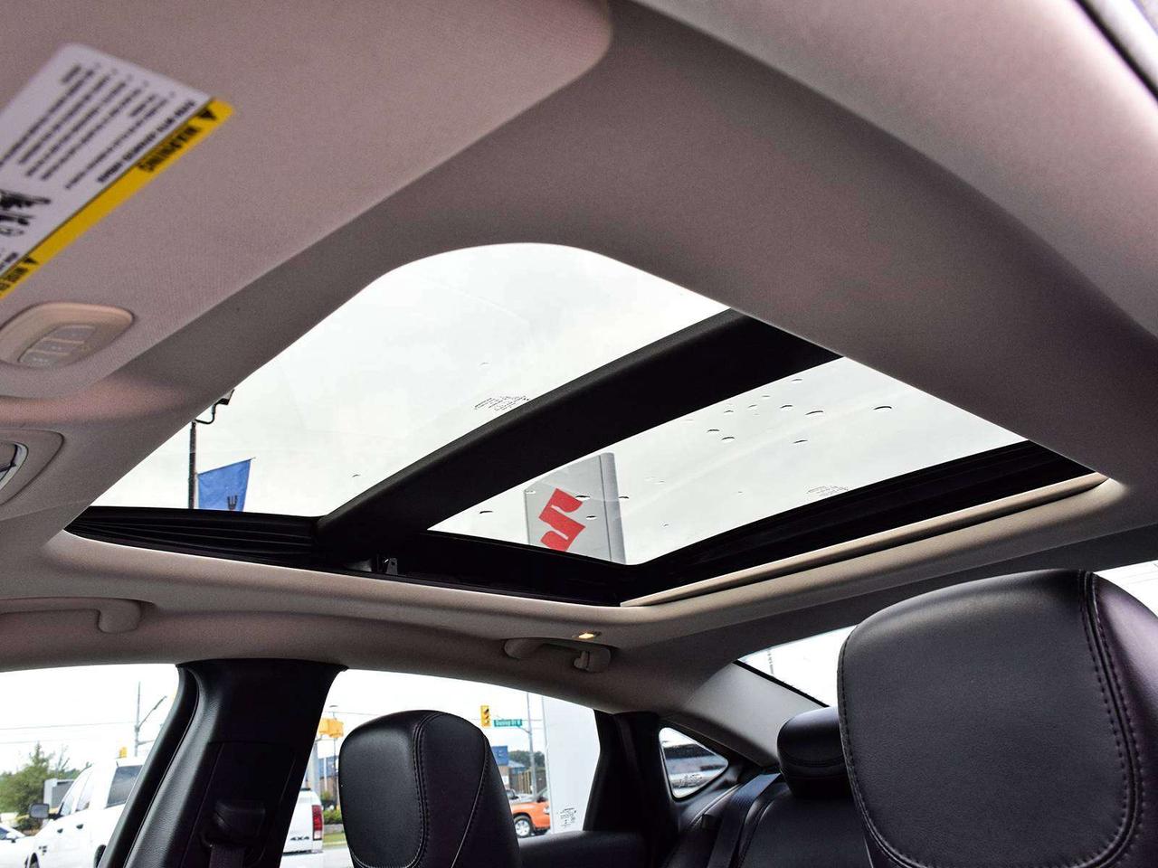2015 Chrysler 200 C ~Nav ~Heated Leather ~Moonroof ~Bluetooth ~Cam Photo