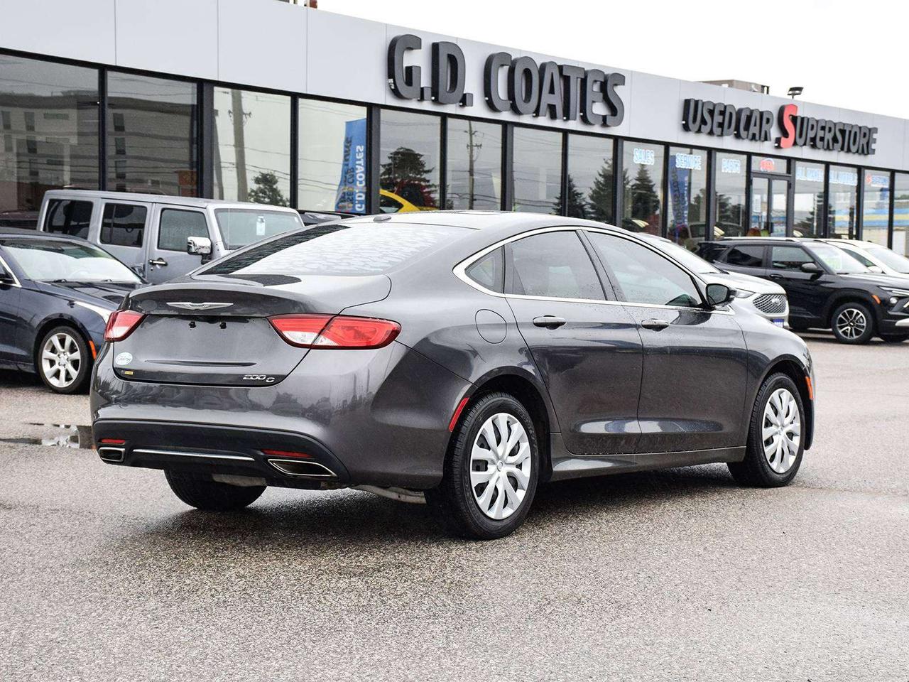 2015 Chrysler 200 C ~Nav ~Heated Leather ~Moonroof ~Bluetooth ~Cam Photo