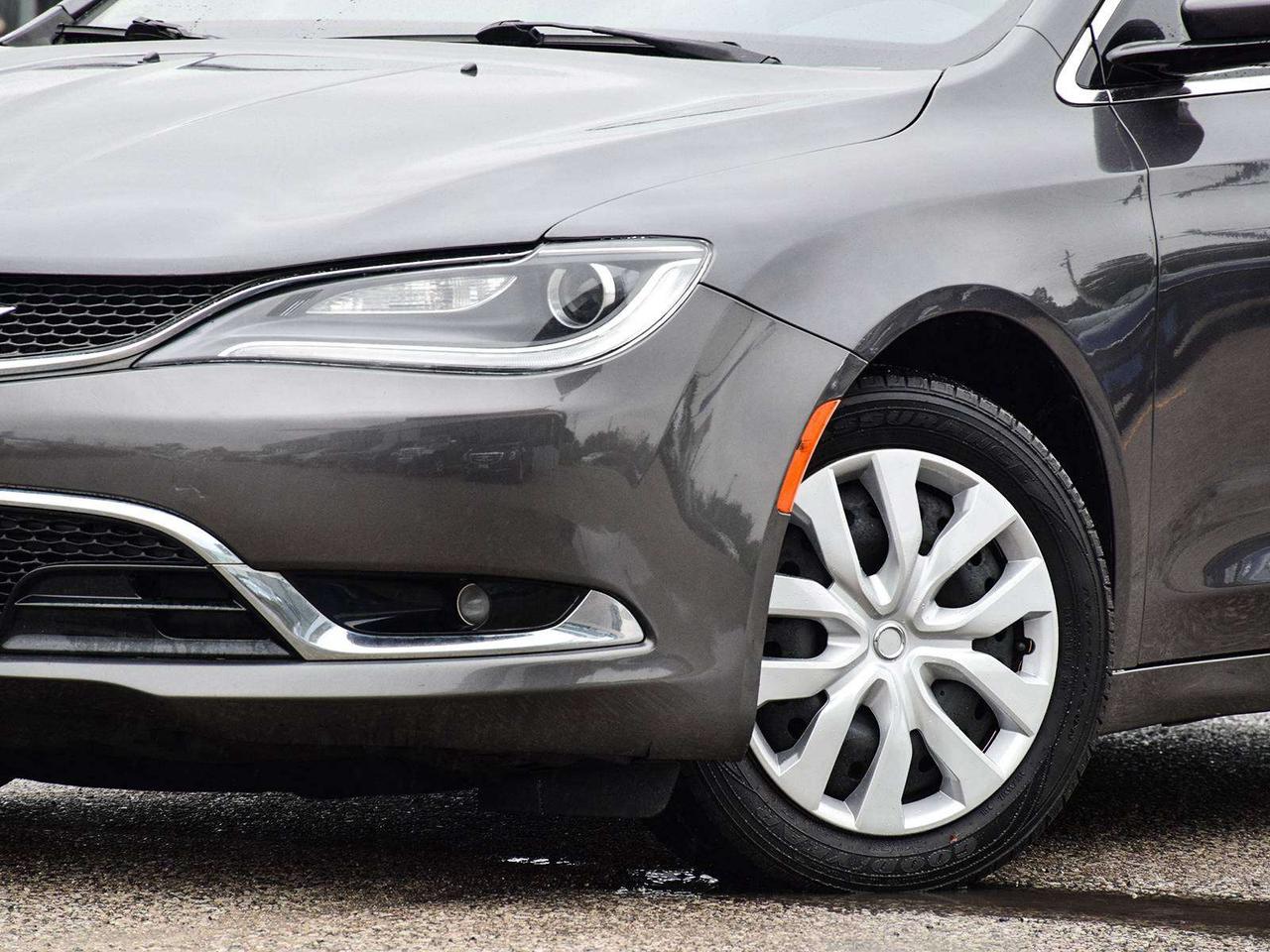 2015 Chrysler 200 C ~Nav ~Heated Leather ~Moonroof ~Bluetooth ~Cam Photo