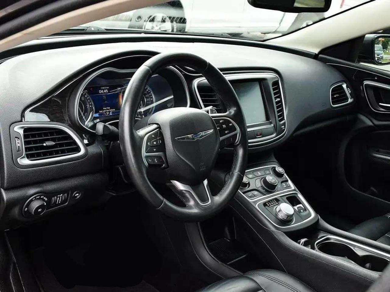 2015 Chrysler 200 C ~Nav ~Heated Leather ~Moonroof ~Bluetooth ~Cam Photo