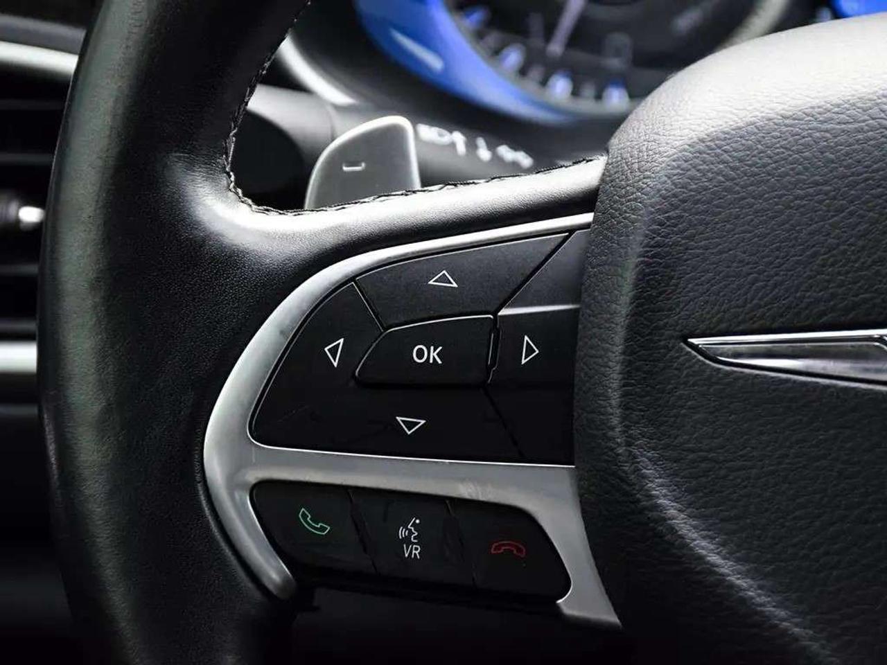 2015 Chrysler 200 C ~Nav ~Heated Leather ~Moonroof ~Bluetooth ~Cam Photo
