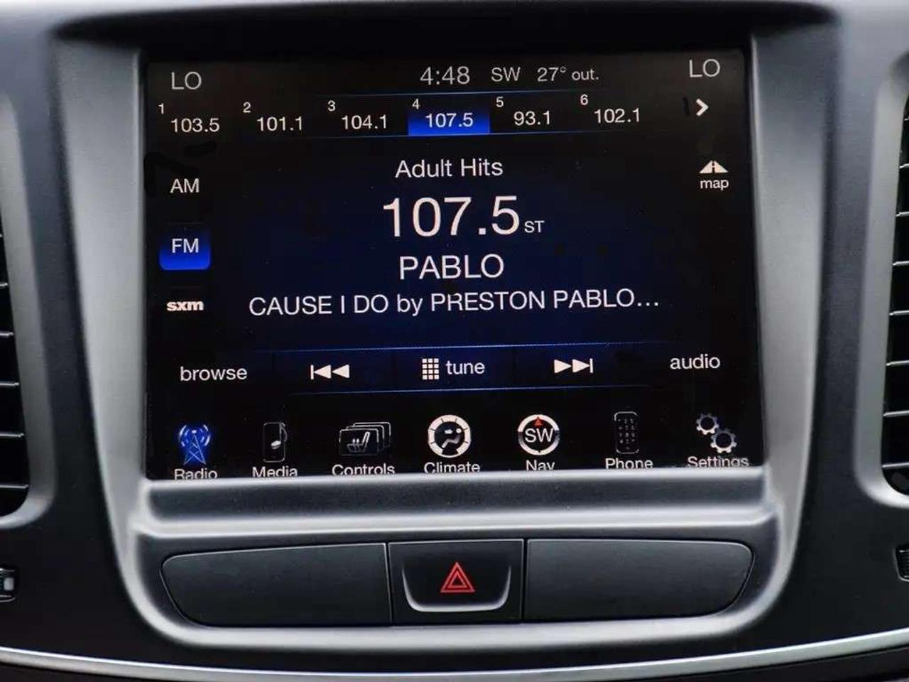 2015 Chrysler 200 C ~Nav ~Heated Leather ~Moonroof ~Bluetooth ~Cam Photo