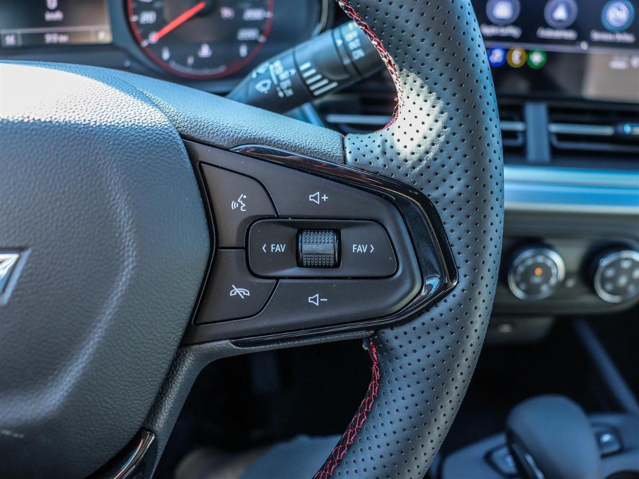 2026 Chevrolet Trax FWD 4dr 1RS Photo
