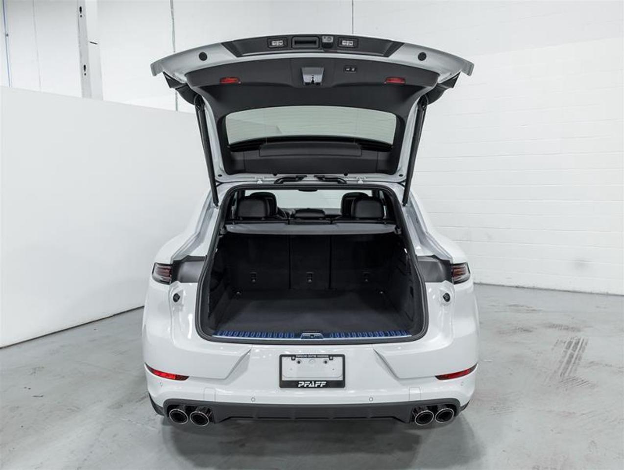 2026 Porsche Cayenne  Photo