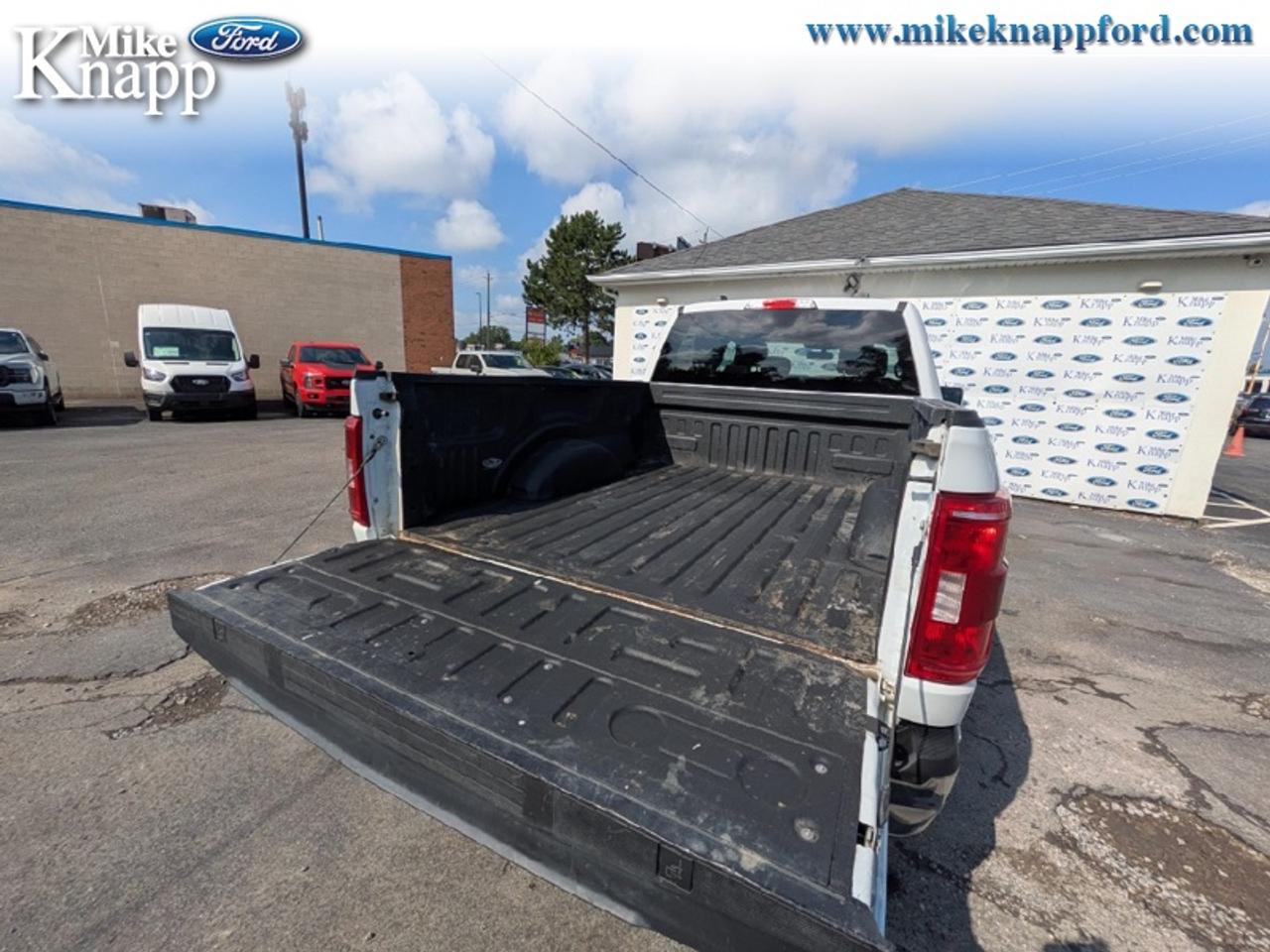2023 Ford F-150 XLT Photo