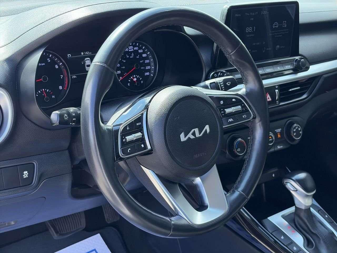2024 Kia Forte EX+ IVT CPO AVAILABLE   ONE OWNER   NO ACCIDENTS   LOW KMS   BACKUP CAM   SUNROOF   WIRELESS PHONE CHARGER Photo
