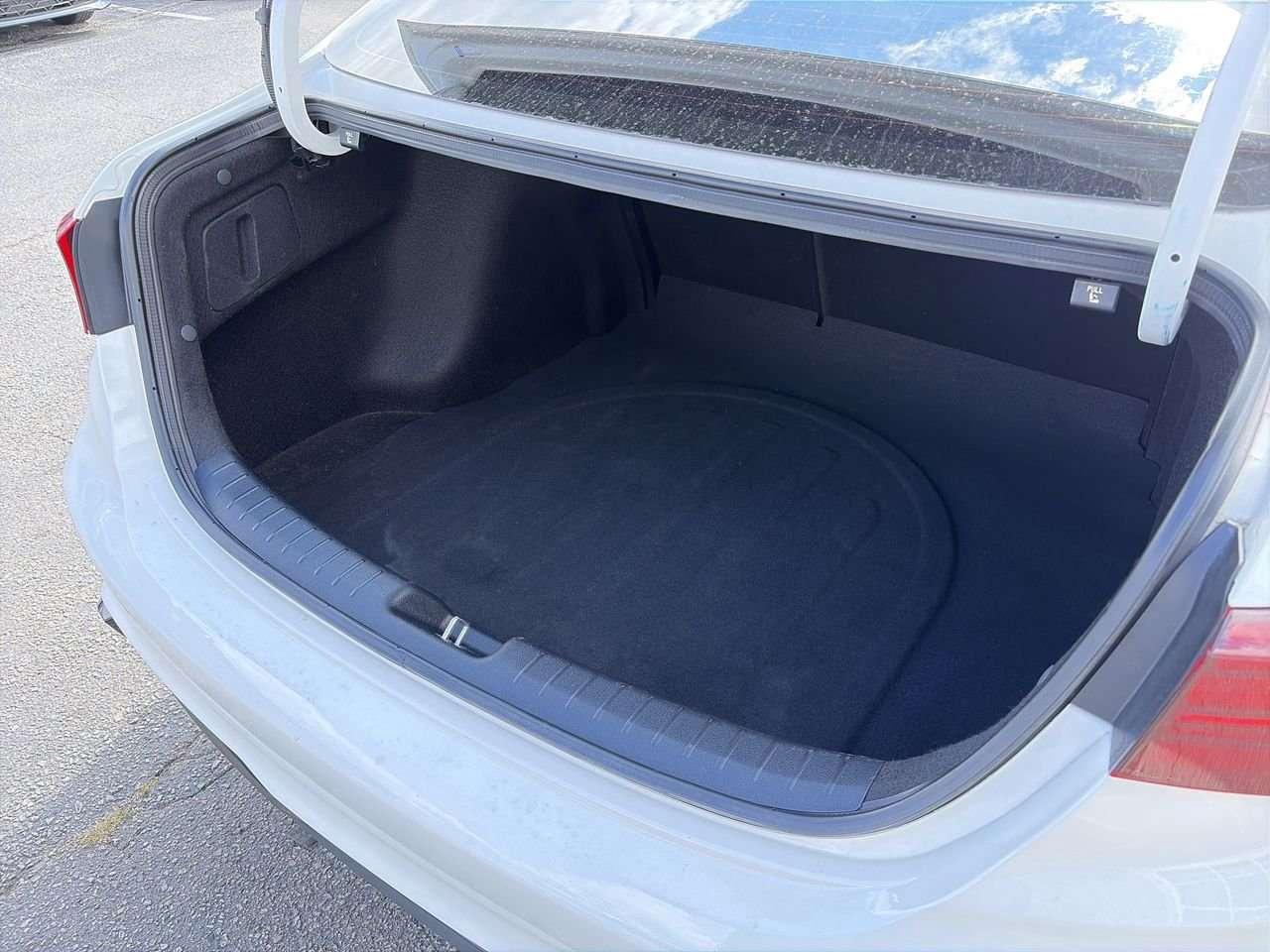 2024 Kia Forte EX+ IVT CPO AVAILABLE   ONE OWNER   NO ACCIDENTS   LOW KMS   BACKUP CAM   SUNROOF   WIRELESS PHONE CHARGER Photo