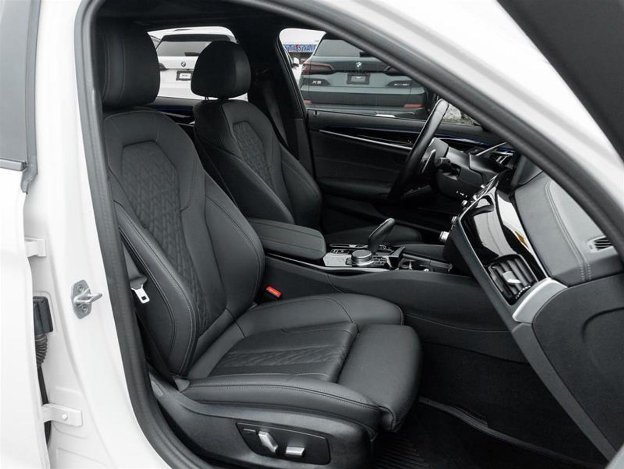 2023 BMW 530 i xDrive 4dr All-Wheel Drive Sedan Photo