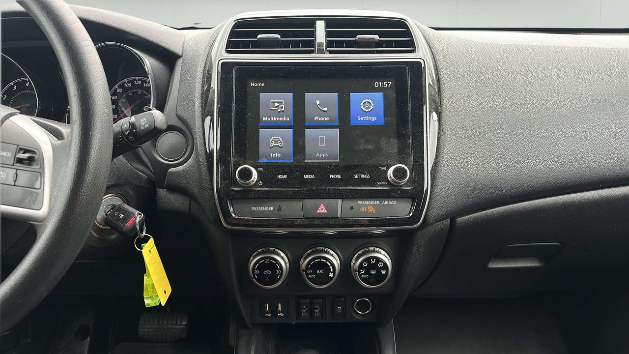 2022 Mitsubishi RVR ES Photo