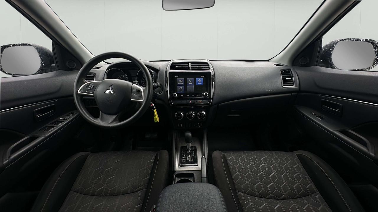 2022 Mitsubishi RVR ES Photo