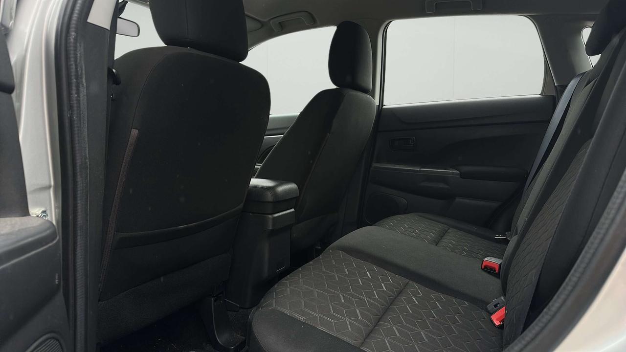 2022 Mitsubishi RVR ES Photo