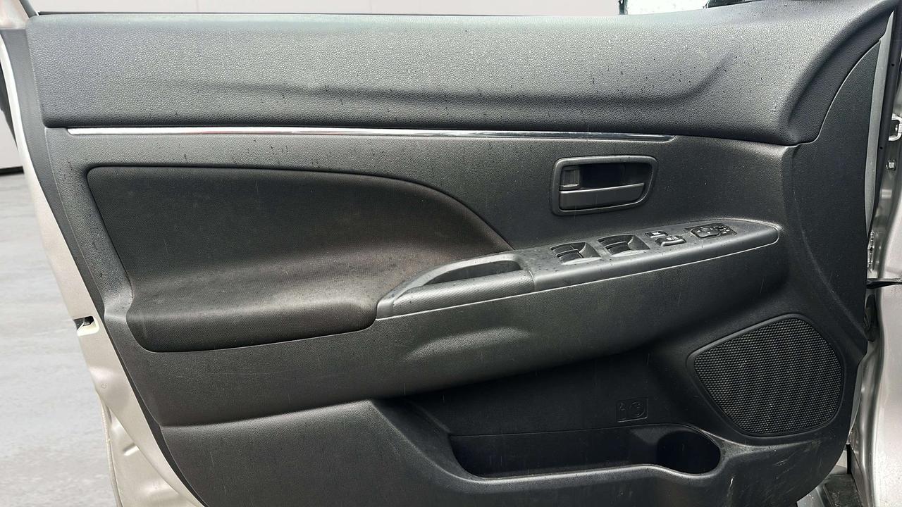 2022 Mitsubishi RVR ES Photo