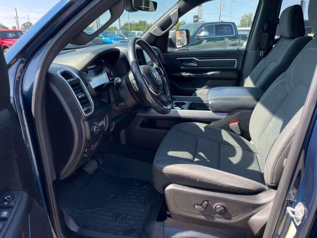 2019 RAM 1500 5.7L V8 HEMI   HTD SEATS   RMT START Photo
