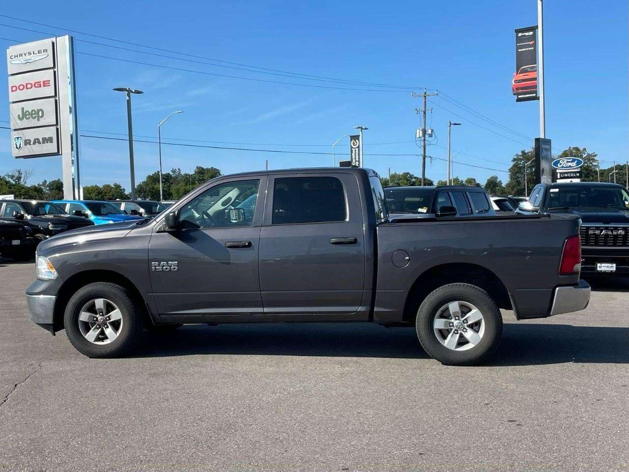 2014 RAM 1500 ACCIDENT FREE   4X4   BACK UP CAM Photo