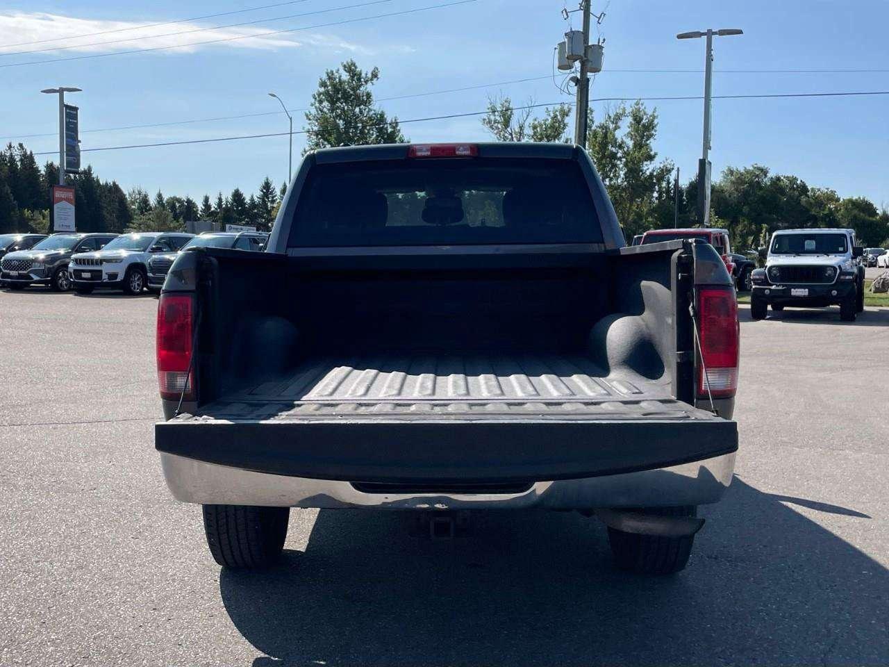 2014 RAM 1500 ACCIDENT FREE   4X4   BACK UP CAM Photo