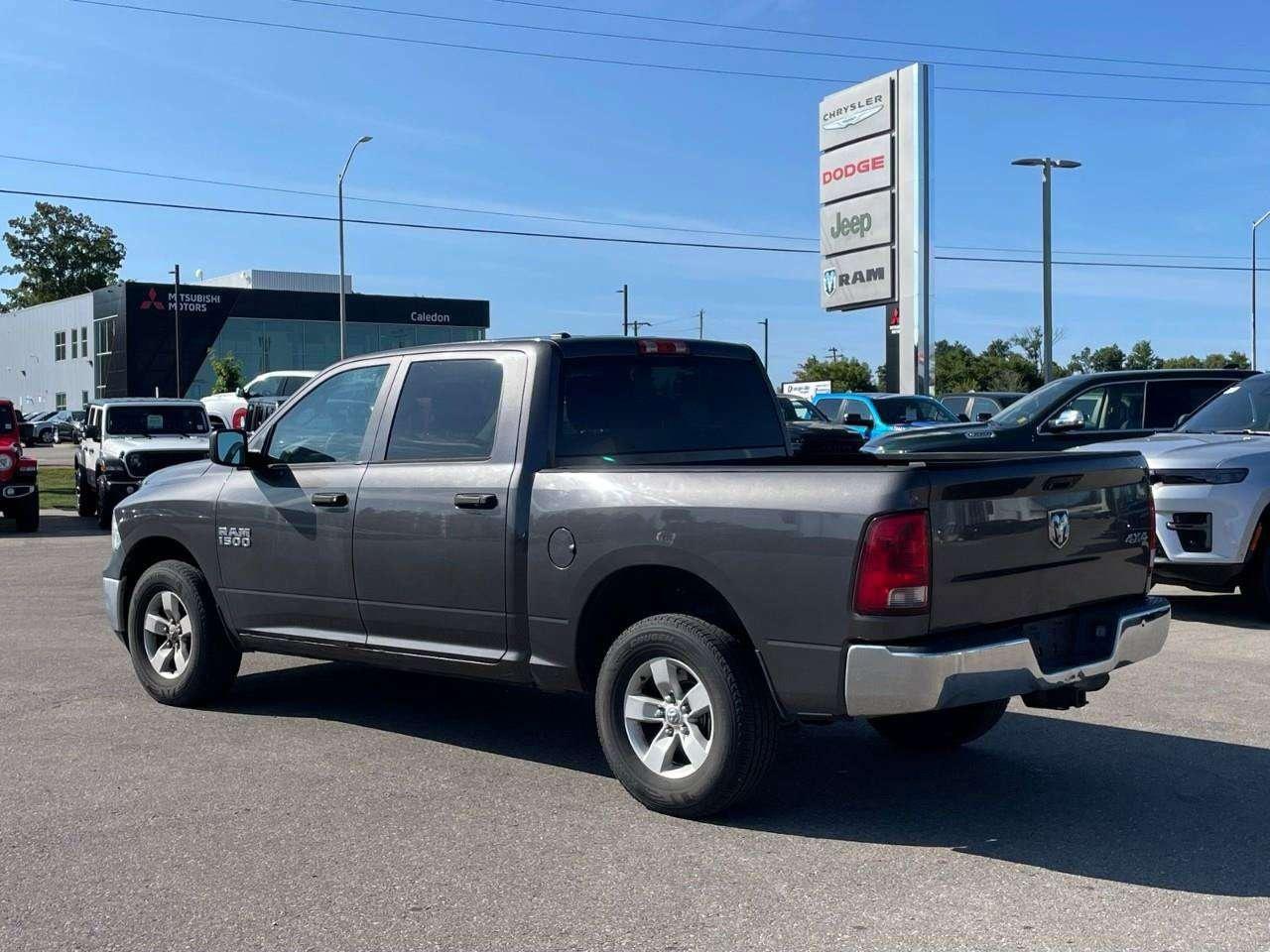 2014 RAM 1500 ACCIDENT FREE   4X4   BACK UP CAM Photo