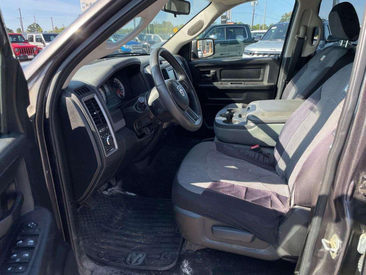 2014 RAM 1500 ACCIDENT FREE   4X4   BACK UP CAM Photo