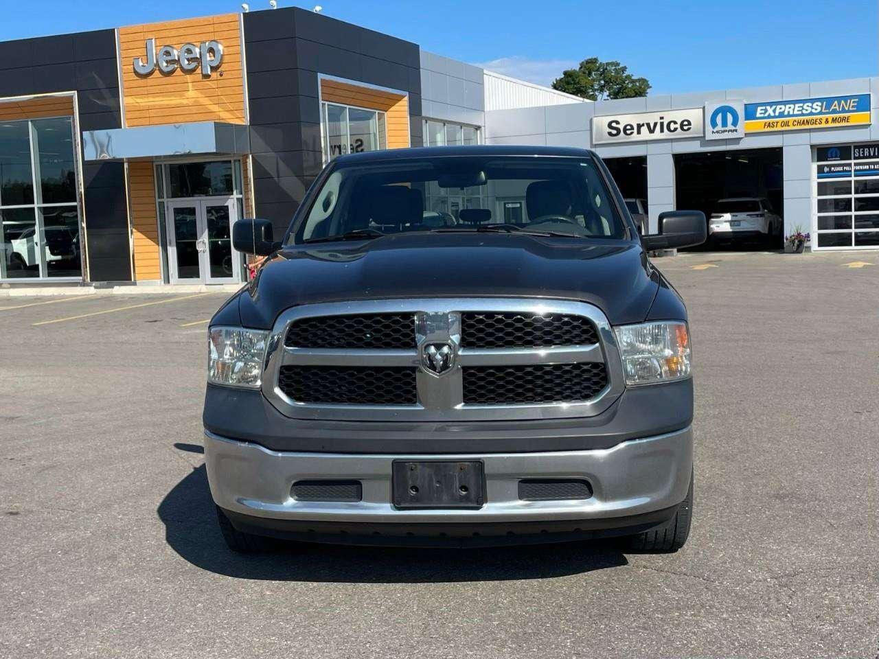 2014 RAM 1500 ACCIDENT FREE   4X4   BACK UP CAM Photo