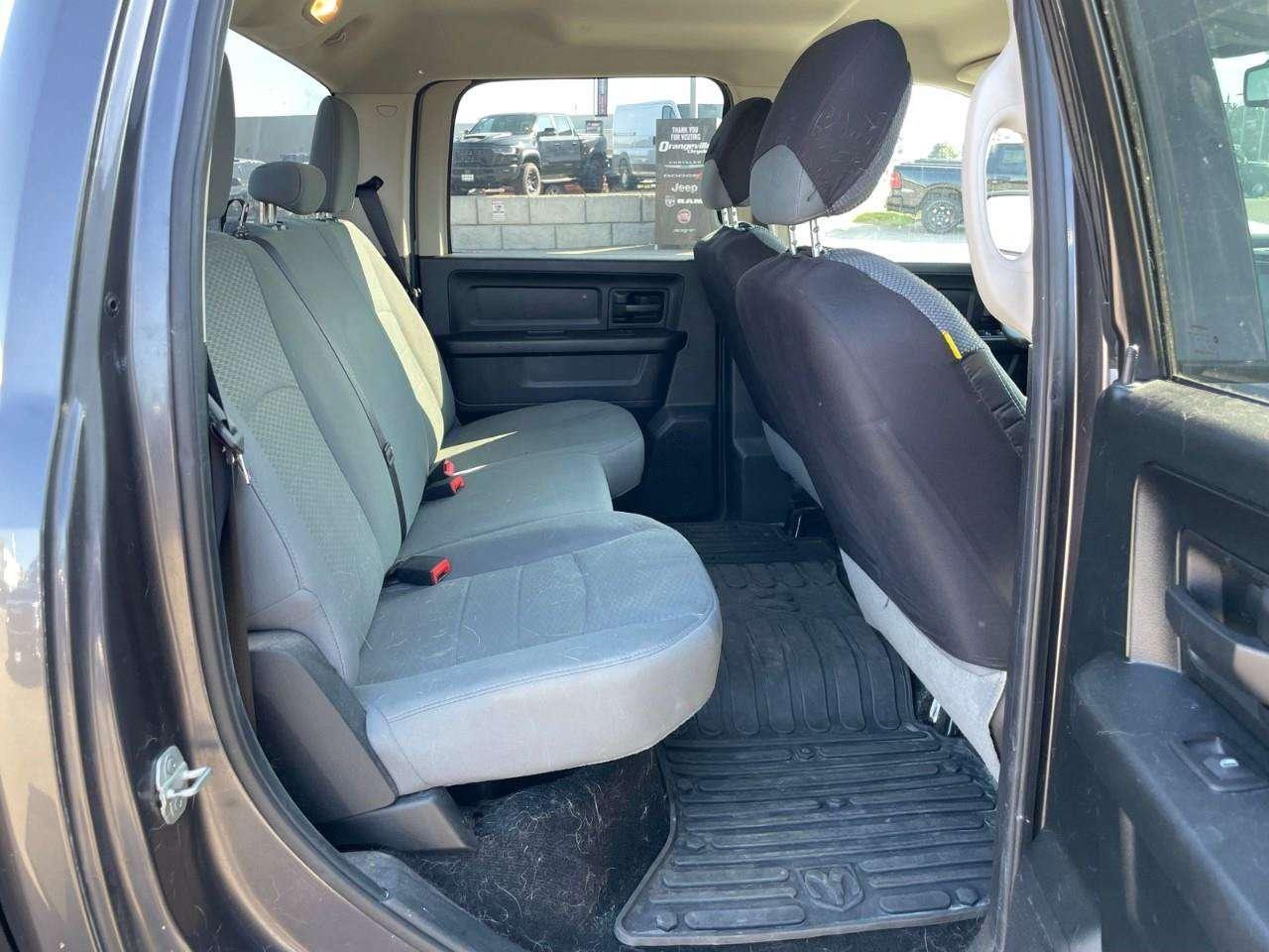 2014 RAM 1500 ACCIDENT FREE   4X4   BACK UP CAM Photo