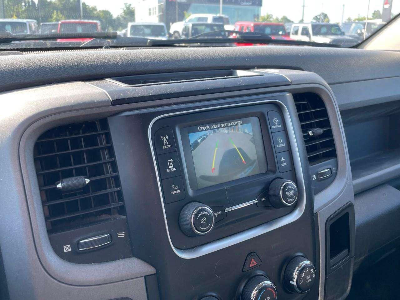 2014 RAM 1500 ACCIDENT FREE   4X4   BACK UP CAM Photo