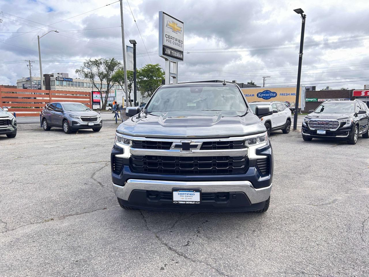 2022 Chevrolet Silverado 1500 Crew LT 4WD Photo5