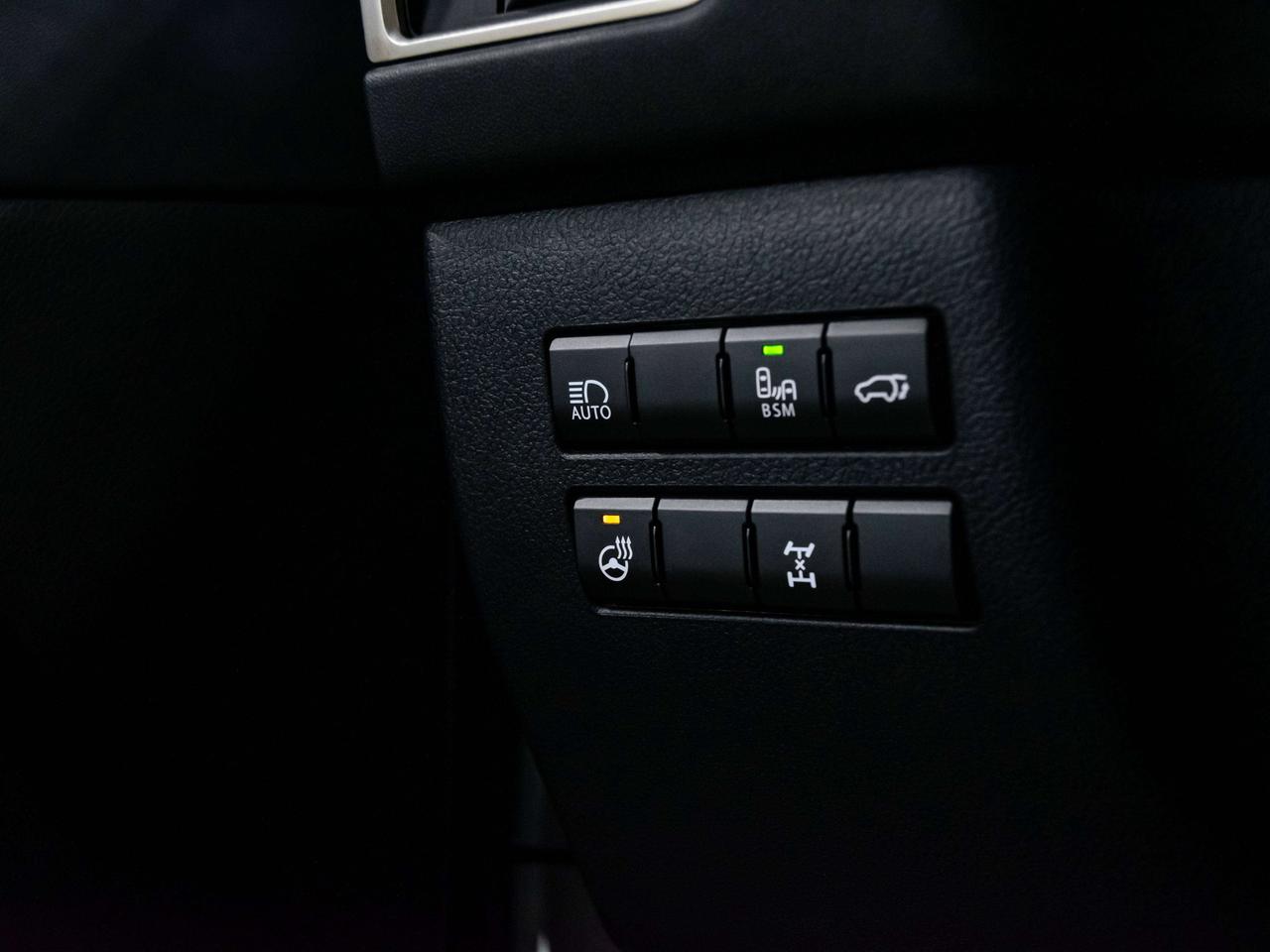 2021 Lexus NX NX300 ACCIDENT-FREE RED INTER COOLED HEATED SEATS Photo