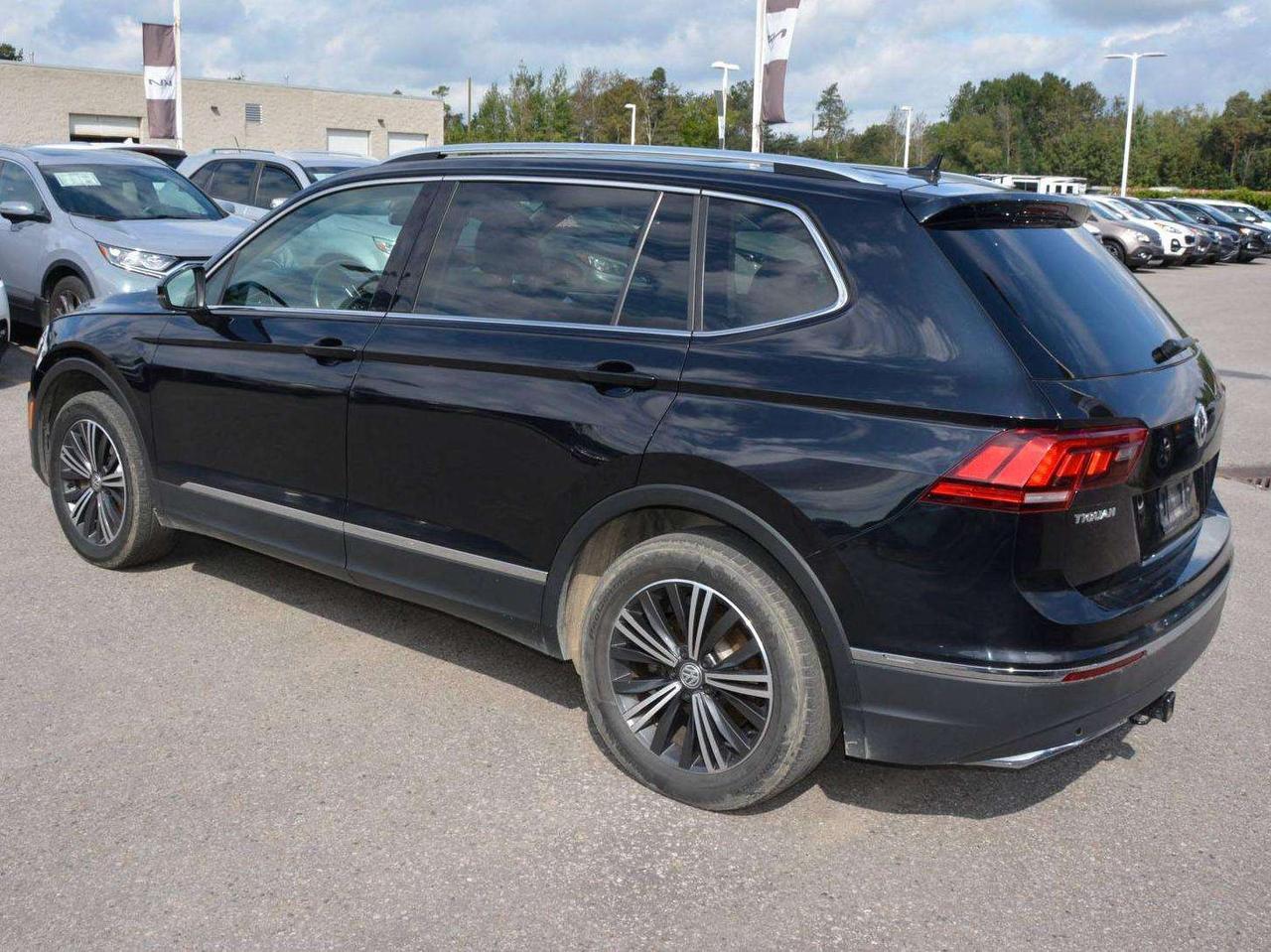 2019 Volkswagen Tiguan Highline Photo2