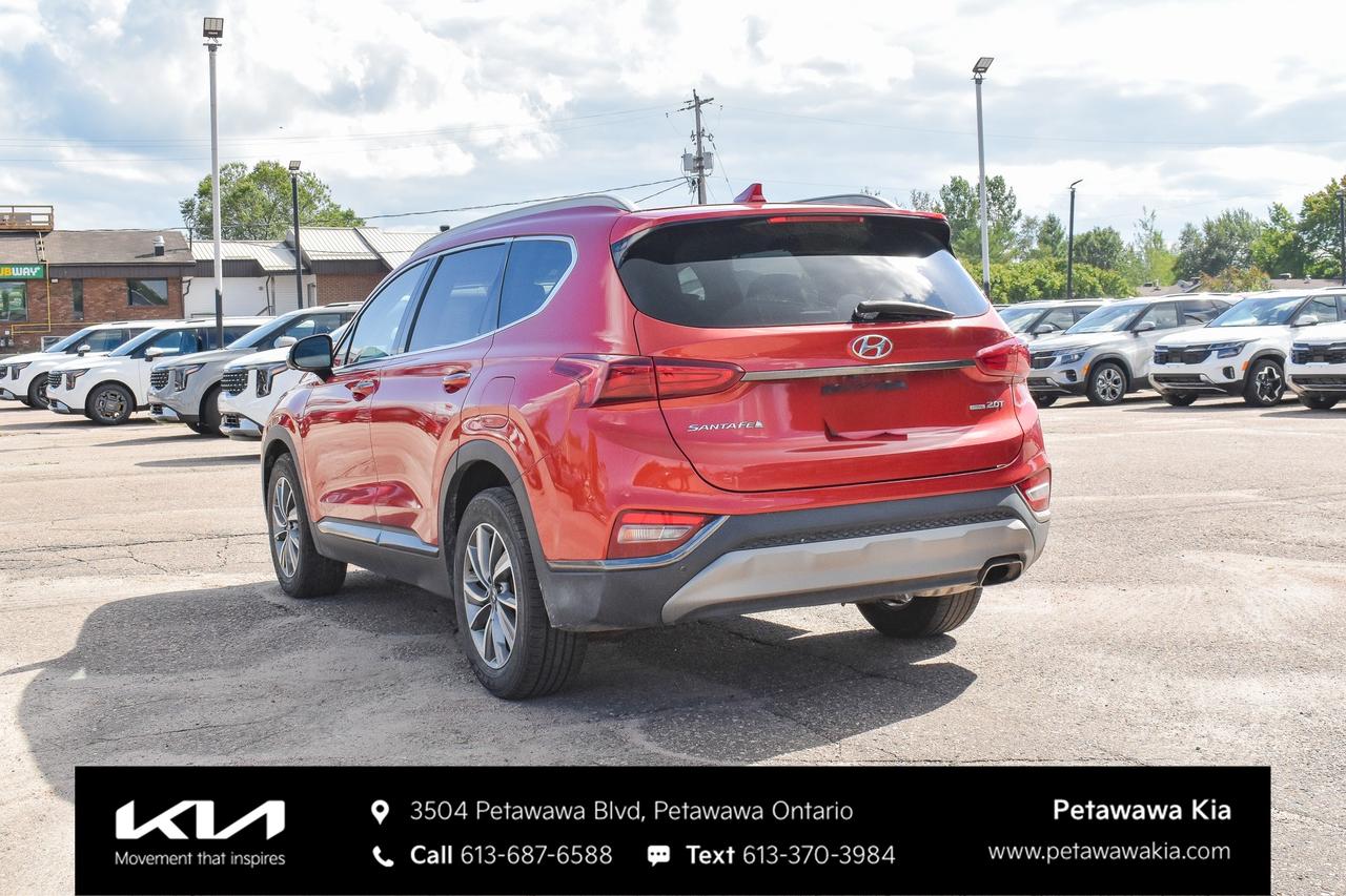 2020 Hyundai Santa Fe Luxury 2.0 4dr All-Wheel Drive Photo4