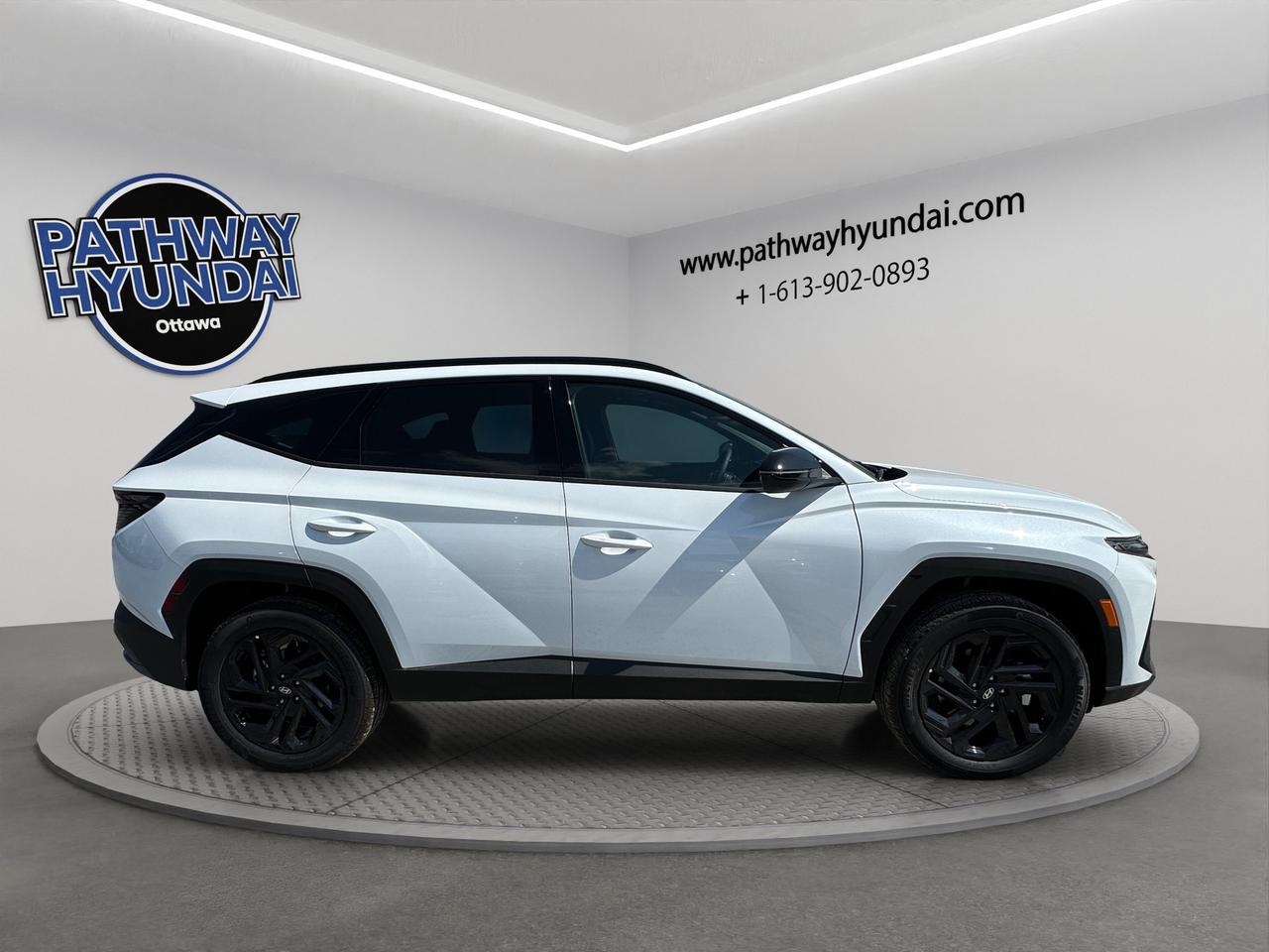 2026 Hyundai Tucson Hybrid Night Edition Photo2