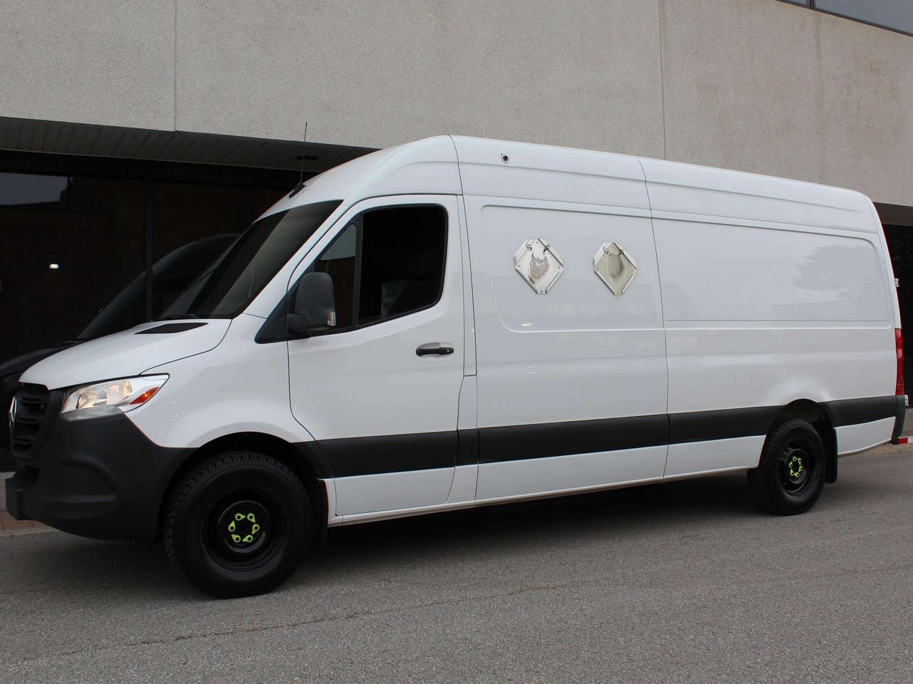 2019 Mercedes-Benz Sprinter 170" - "FULL SIZE" - "3.0L DIESEL" - "SHELVES" Photo2