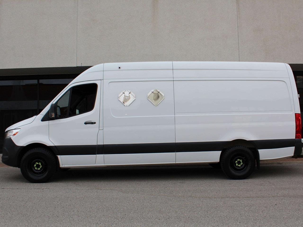 2019 Mercedes-Benz Sprinter 170" - "FULL SIZE" - "3.0L DIESEL" - "SHELVES" Photo3