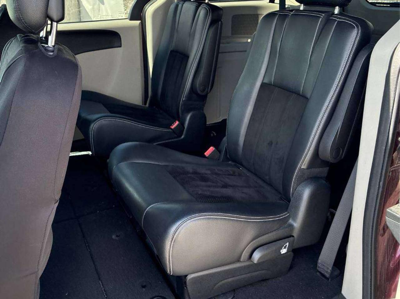 2016 Dodge Grand Caravan SXT Premium Plus Photo