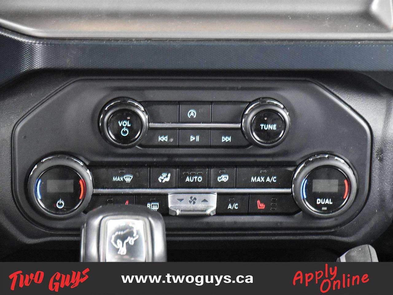 2023 Ford Bronco Outer Banks   2.3L 4WD   Leather   Auto Photo