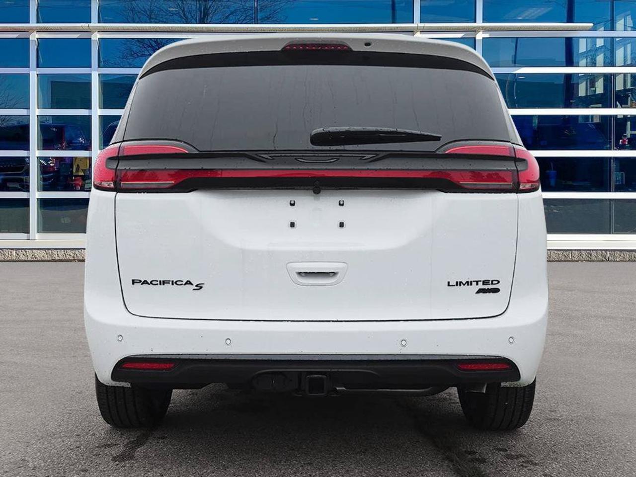 2027 Chrysler Pacifica Limited| TRAILER TOW|AWD|HEATED STEERING WHEEL| Photo
