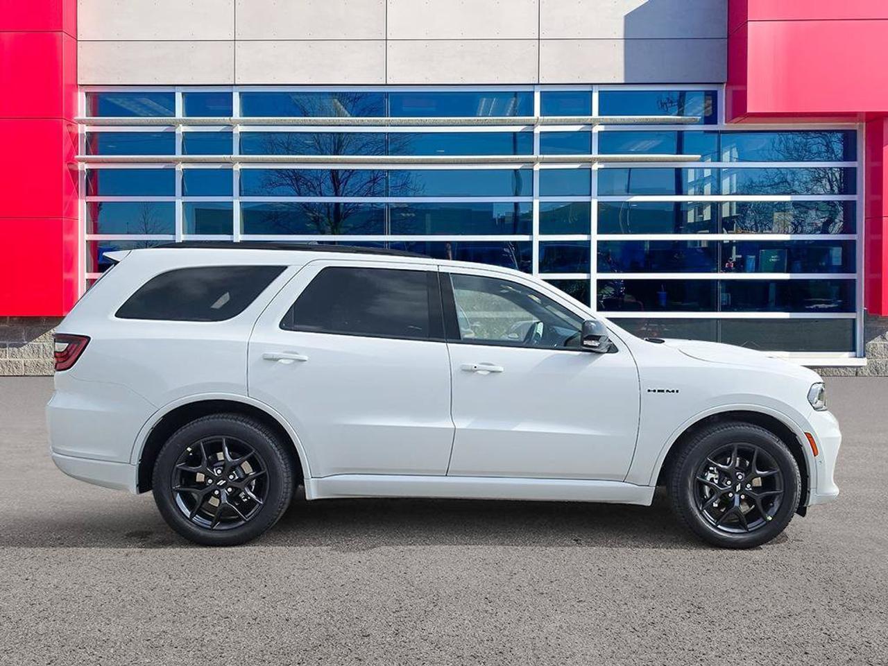 2027 Dodge Durango GT HEMI V8 Plus/BLACKTOP/SUNROOF/HEATED SEATS/TRAILER TOW Photo