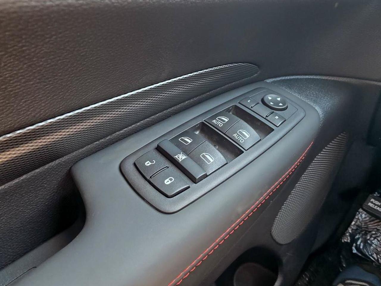 2027 Dodge Durango GT HEMI V8 Plus/BLACKTOP/SUNROOF/HEATED SEATS/TRAILER TOW Photo