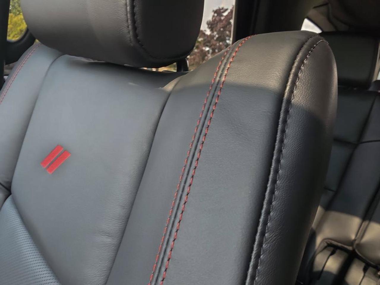 2027 Dodge Durango GT HEMI V8 Plus/BLACKTOP/SUNROOF/HEATED SEATS/TRAILER TOW Photo
