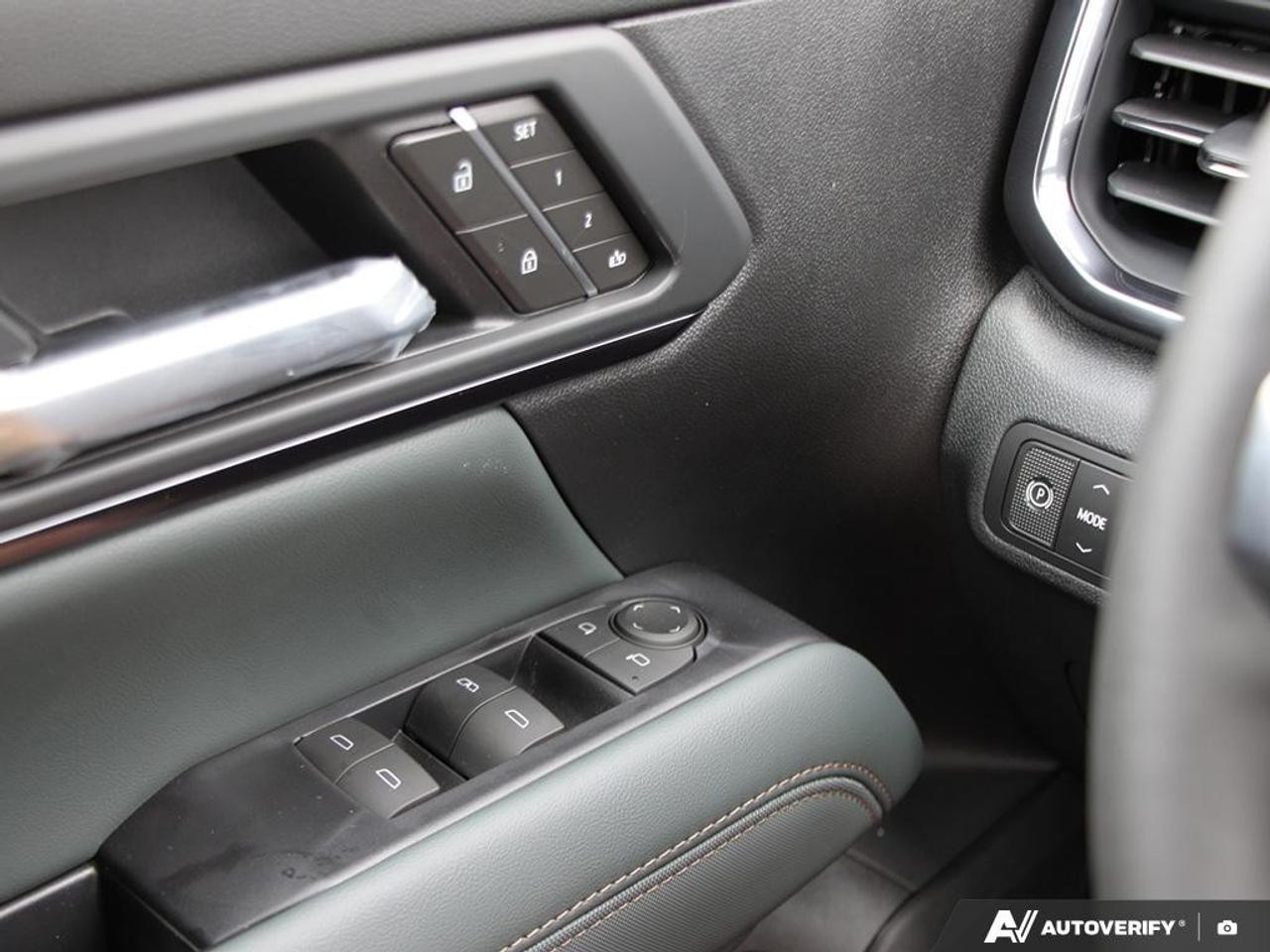 2027 GMC Terrain AWD AT4 Photo