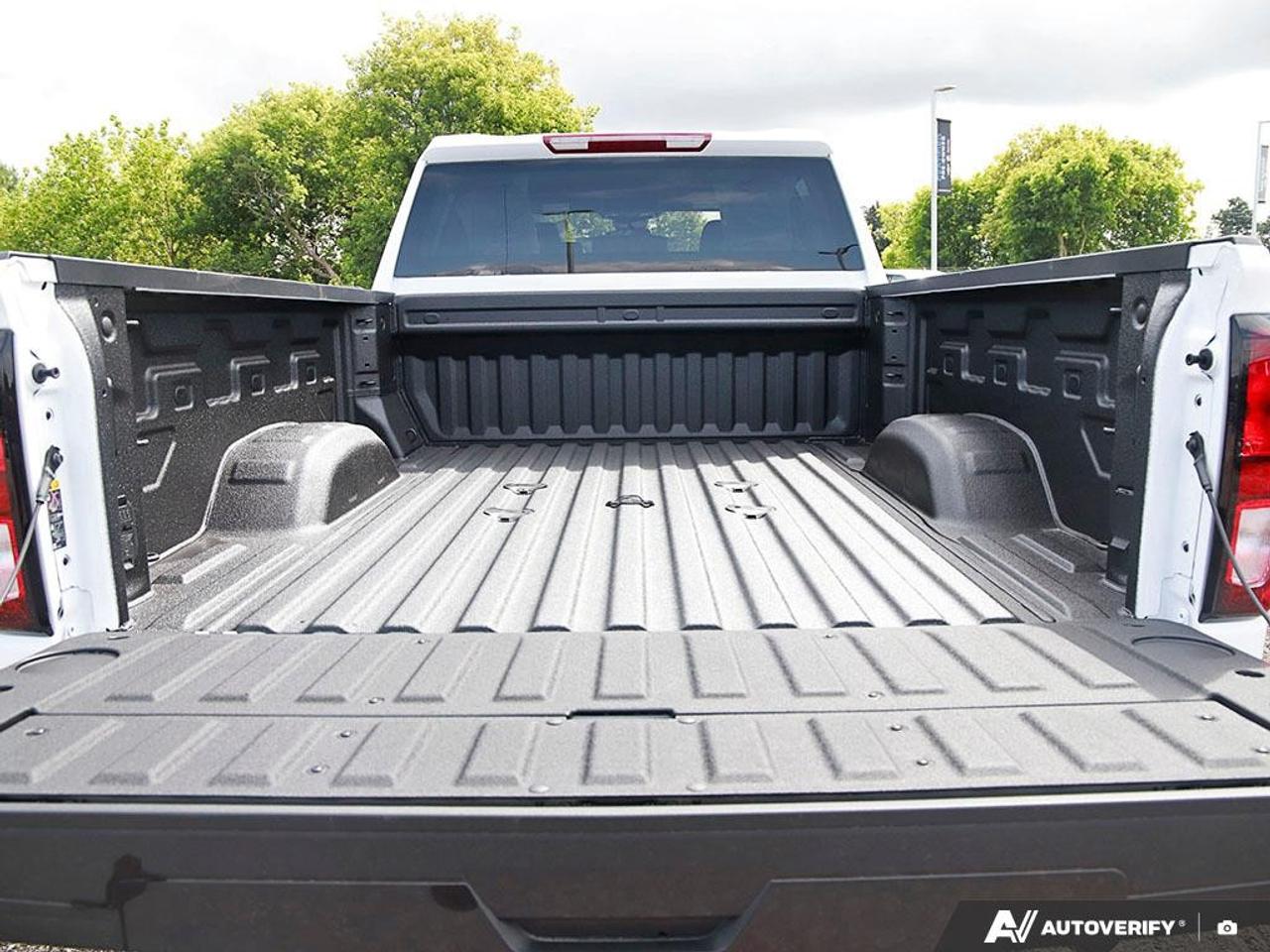 2026 GMC SIERRA 2500HD Crew Cab Standard Box 4-Wheel Drive Pro Photo