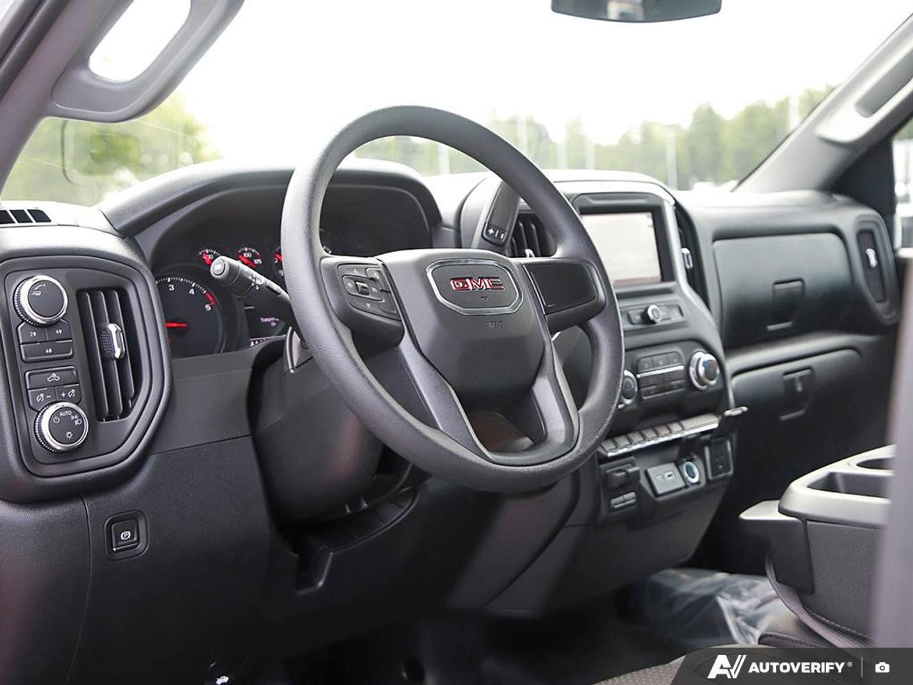 2026 GMC SIERRA 2500HD Crew Cab Standard Box 4-Wheel Drive Pro Photo