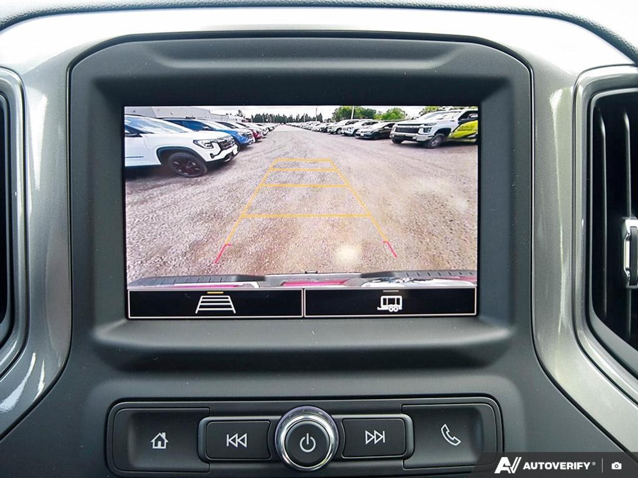 2026 GMC SIERRA 2500HD Crew Cab Standard Box 4-Wheel Drive Pro Photo