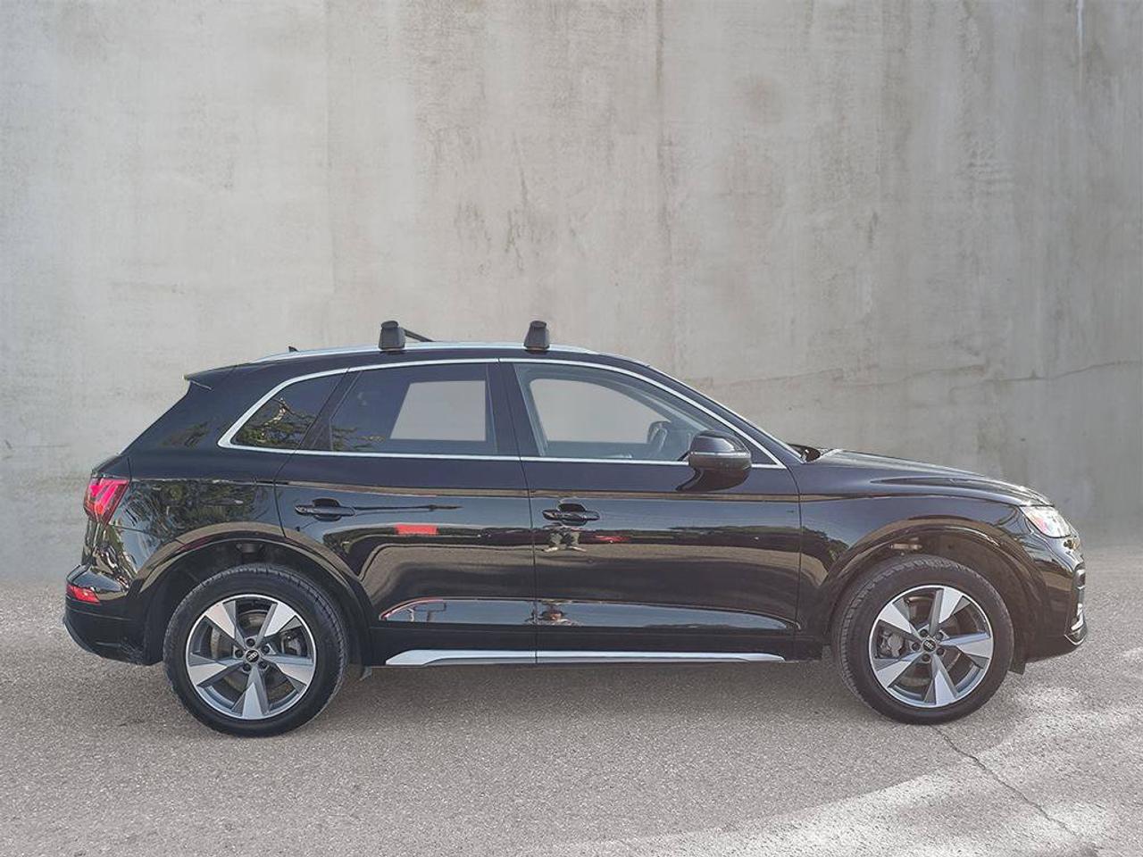 2024 Audi Q5 Komfort | Wireless Apple Car Play | Heated Seats | Photo