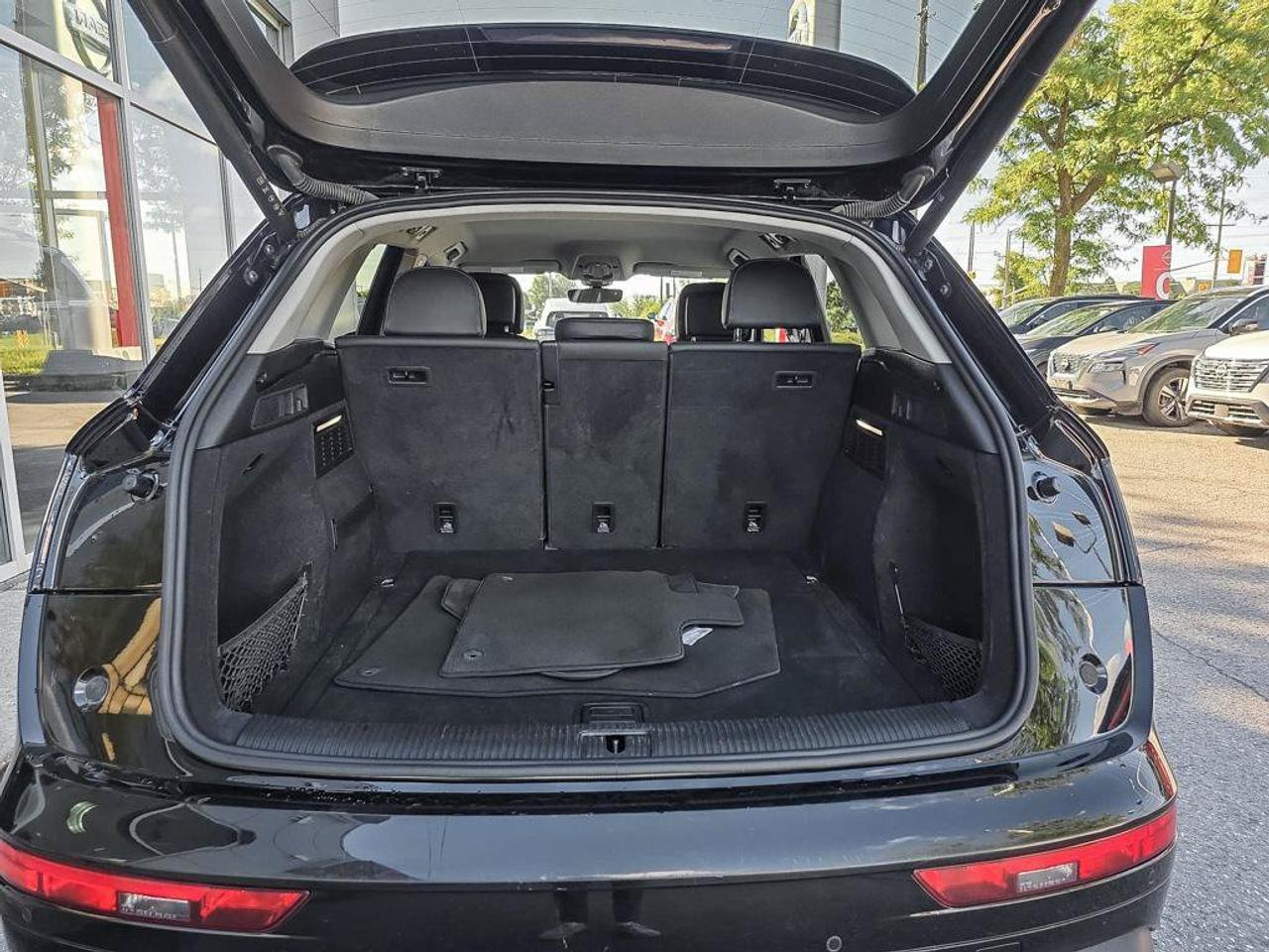 2024 Audi Q5 Komfort | Wireless Apple Car Play | Heated Seats | Photo