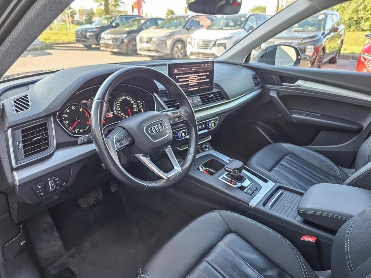 2024 Audi Q5 Komfort | Wireless Apple Car Play | Heated Seats | Photo