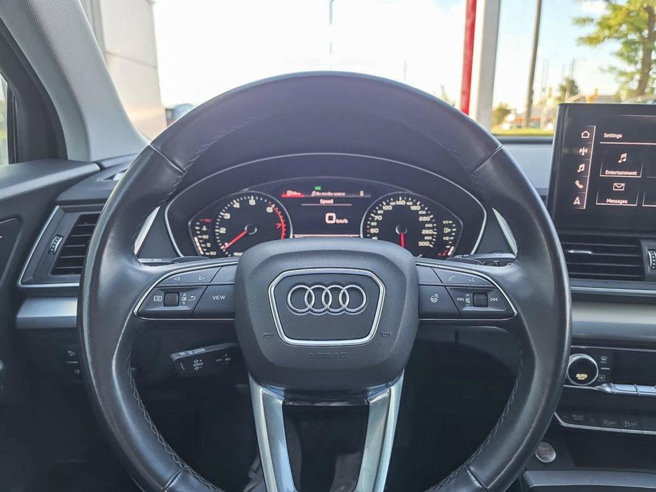 2024 Audi Q5 Komfort | Wireless Apple Car Play | Heated Seats | Photo