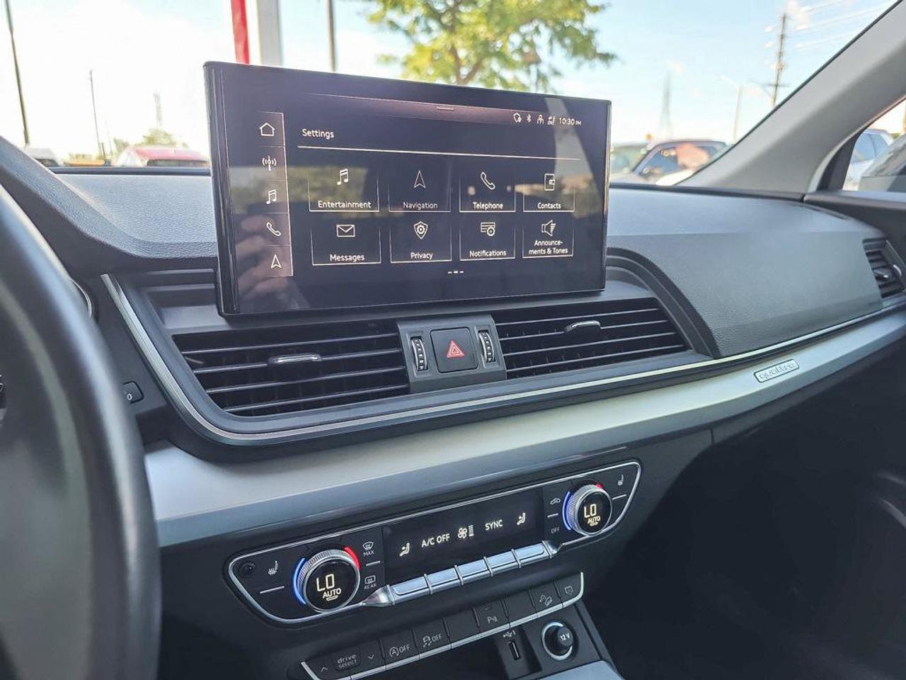 2024 Audi Q5 Komfort | Wireless Apple Car Play | Heated Seats | Photo