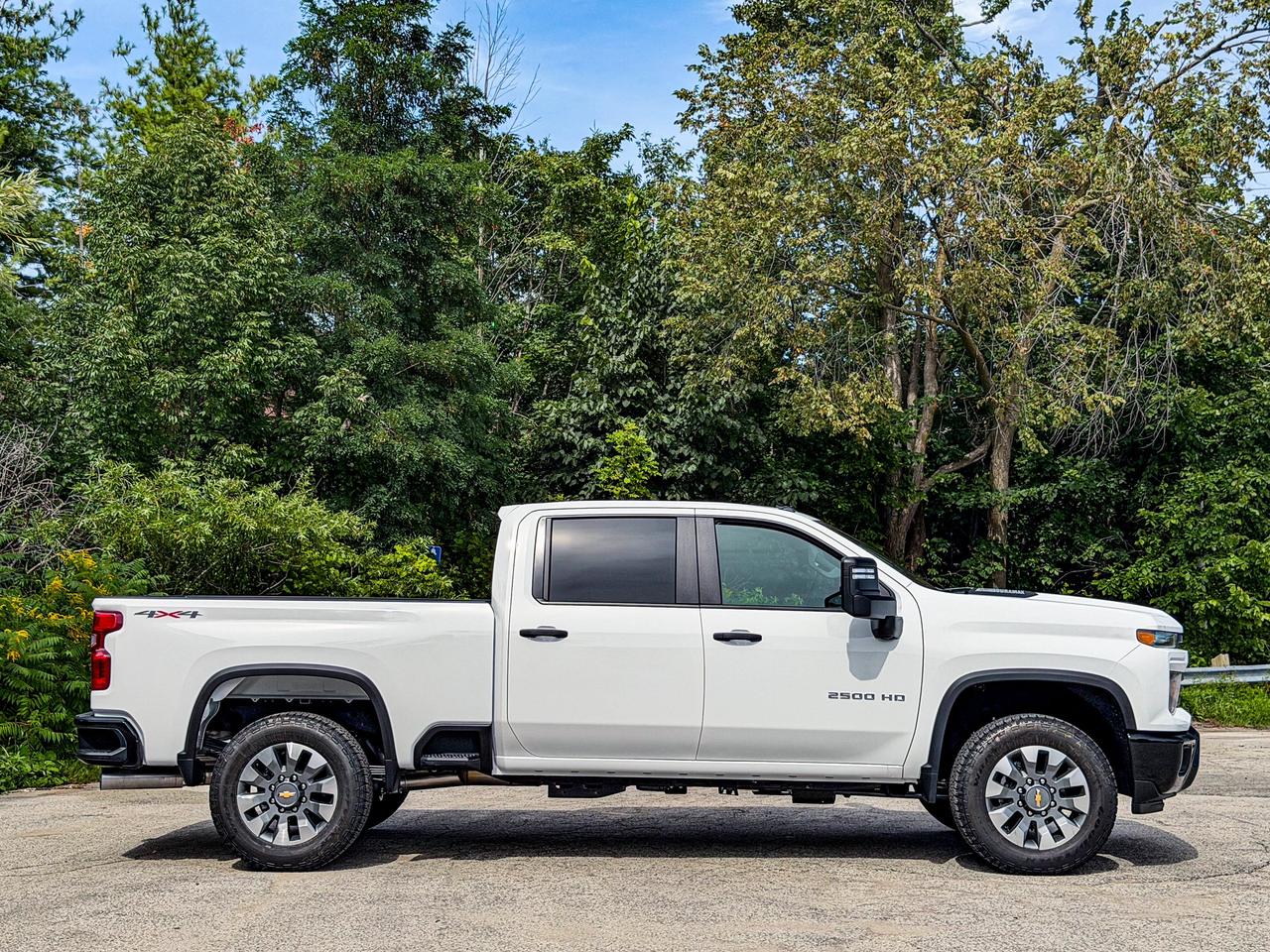 2026 Chevrolet SILVERADO 2500HD Custom Photo